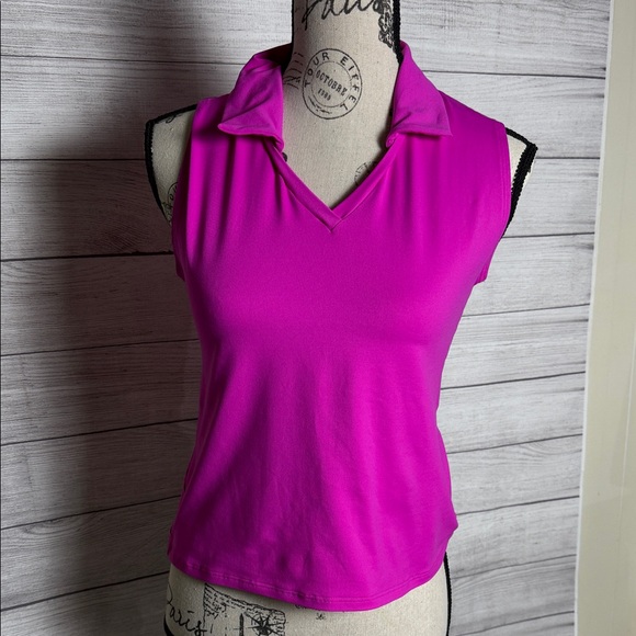 dona jo Tops - Dona Jo Vibrant Pink Sleeveless Top Size M